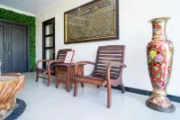 RedDoorz Syariah Near Marvel City Mall 2