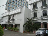 Grand Wisata Hotel Hotel a Sawerigading