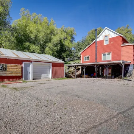 Lead Hideaway w/ Fireplace, Grill & New Deck!