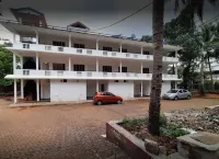 V Sadana Lodge Отели рядом с достопримечательностью «Ширибагилу Рейлуэй Стейшен»