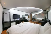 Guri Zenith Hotels in Guri-si