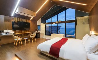 Goseong with Seven (with 7)