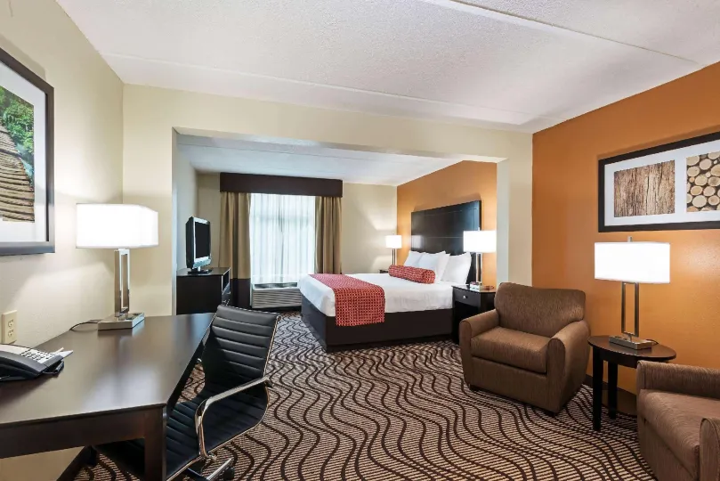 La Quinta Inn & Suites by Wyndham Tampa North I-75