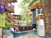 La Casita the Blue Bahia Resort in Sandy Bay Hotels in Sandy Bay