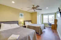 St Joseph Condo < 1 Mi to Beach & Downtown! Hotels near Purely Michigan