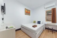 Urbanview Hotel Tropical Ketapang by RedDoorz Các khách sạn ở Sampit