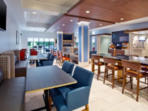 Holiday Inn Express & Suites ROCHESTER WEBSTER by IHG Hotels in Monroe County
