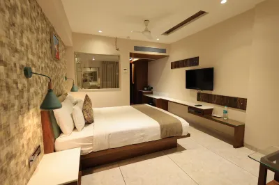 Hotel RS Exclusive Stay & Fine Dine - Near to Akola Junction Hotels in Akola