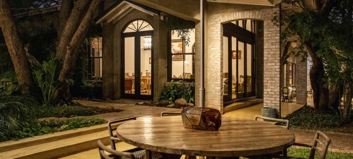 Mbano Manor Hotel Victoria Falls Hotels in Hwange
