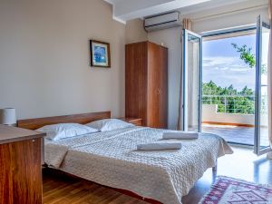 Chic Flat with Sea View in Ulcinj, Montenegro