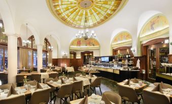 Astra Vevey Hotel & Restaurant