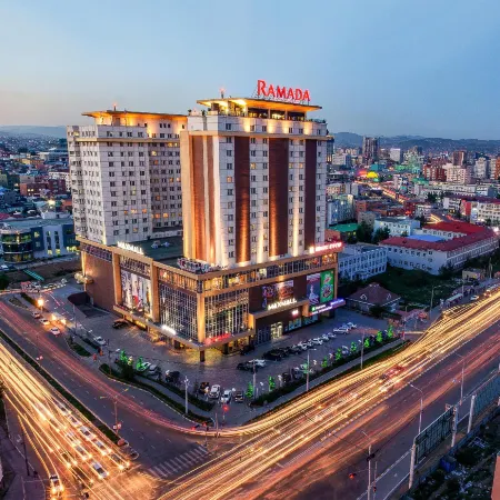 Ramada by Wyndham Ulaanbaatar Citycenter Отели рядом с достопримечательностью «Монгольский национальный исторический музей»