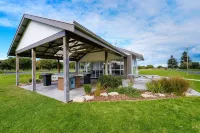 Big4 Port Elliot Holiday Park Hotels in Middleton