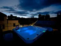 Jupiter Luxury Hotel - badewanne