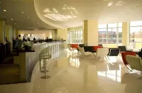 University Plaza Waterfront Hotel - Bares