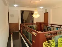 斯里杜爾加派駐飯店