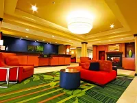 Fairfield Inn & Suites Turlock فنادق في تورلوك