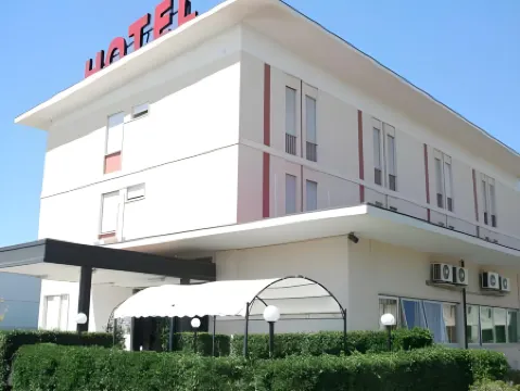 Hotel IL Parco - Parking Free & Restaurant - Hotel