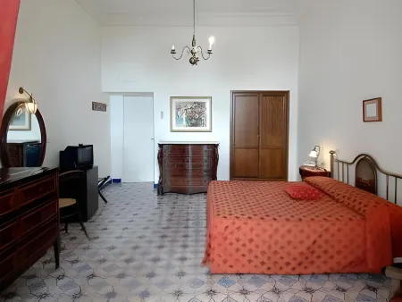 Hotel Lidomare Отели рядом с достопримечательностью «Amalfi Harbor Marina Coppola»