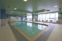 Holiday Inn Express & Suites ST JOHN'S AIRPORT by IHG - piscina