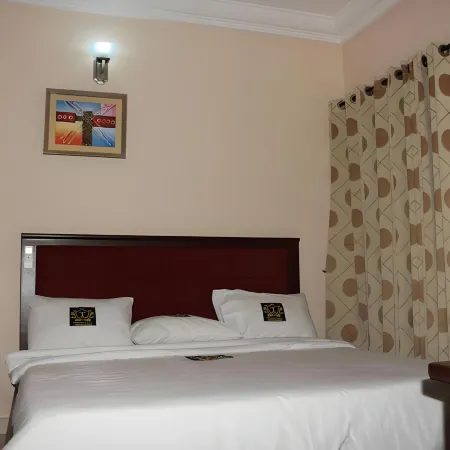 TommsVille Hotels