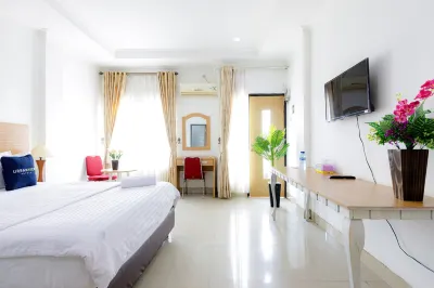 Urbanview SRB near Mall Ciputra Cibubur by RedDoorz Hotel di Jatisampurna