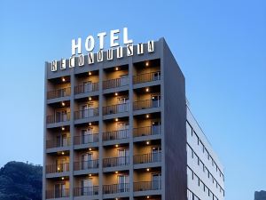 Hotel Reconquista