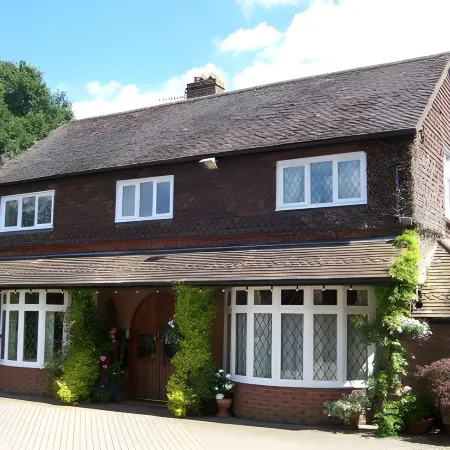 Trumbles Gatwick B&B
