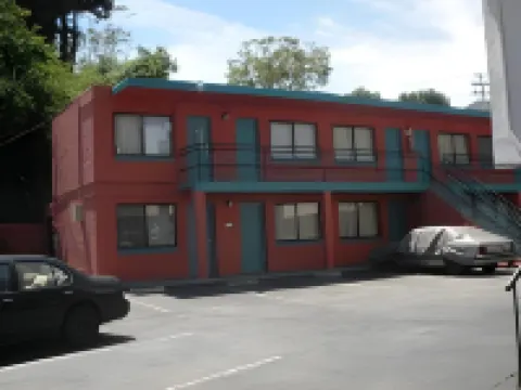 Budget Inn