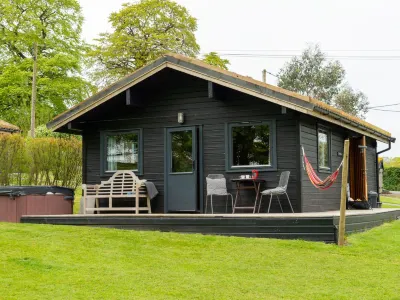 Sycamore Hot Tub Lodge