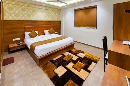 Hotel Nova Pride Отели в г. Раджкот