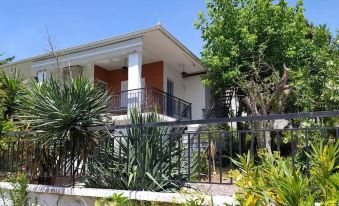 Seaside Holiday Home with Balcony