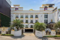 Sterling Marbella Dehradun Hotels near A Big SimbalTree