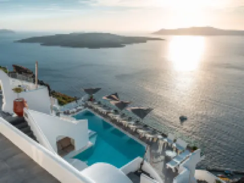 Athina Luxury Suites Hotels in Santorini