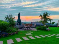 Lizhuang Half-Acre Blossom Field Homestay