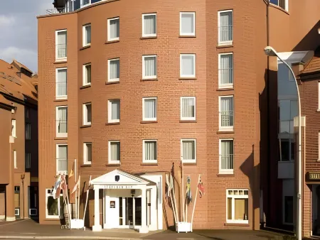 Hotel Lübecker Hof Отели в г. Восточный Гольштейн