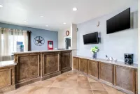 로드웨이 인 & 스위트 포트아서 그로브 호텔