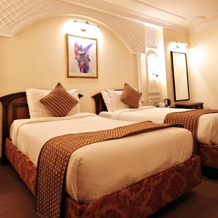 Hotel Arya - Unmarried Couples Are Not Allowed