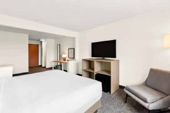 Spark by Hilton Springfield Southwest