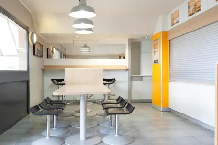 hotelF1 Sens Nord Отели в г. Розуа