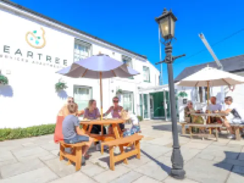 Peartree Serviced Apartments Hotels in Salisbury