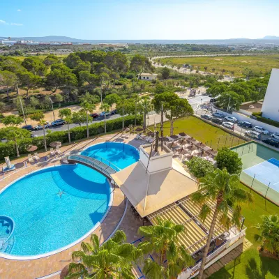 THB El Cid - Adults Only Hotels in der Nähe von Norwegian Air Shuttle