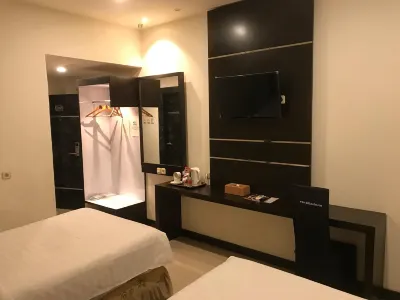 D Blitz Hotel Kendari Hotels in Lahundape