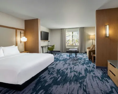 Fairfield Inn & Suites Louisville Shepherdsville Hotels in Hillview