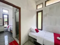 RedDoorz Syariah at jalan Dieng 5 Hotels in Kejajar Subdistrict