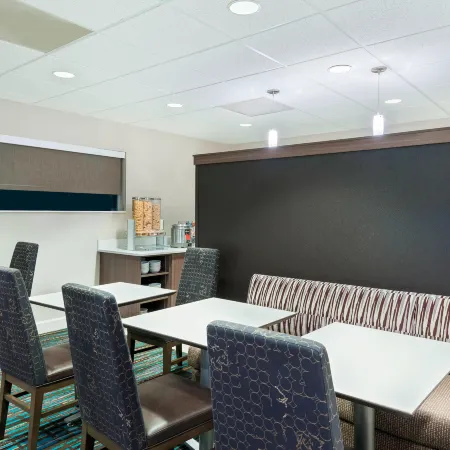 Residence Inn Fort Myers Отели рядом с достопримечательностью «Эдисон энд Форд Уинтер Эстэйтс»