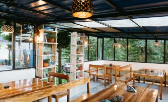 The Hosteller Bir