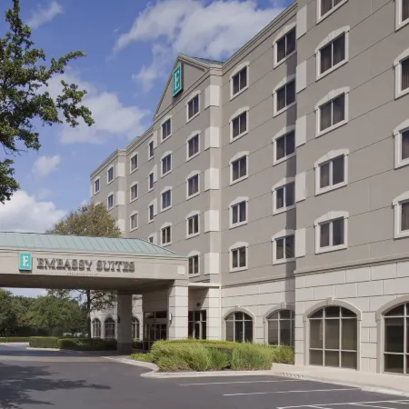 Embassy Suites by Hilton Austin Arboretum Отели рядом с достопримечательностью «Торговый центр The Arboretum»