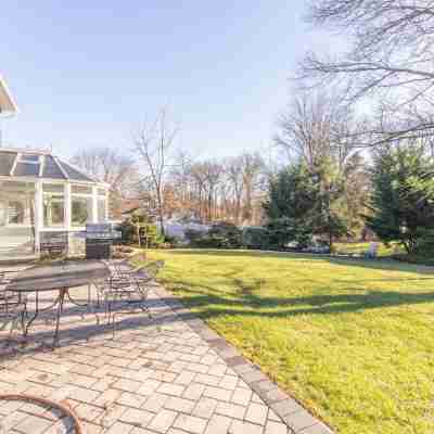 Peaceful Spacious Home with Theater. Family Friendly, Centrally located Hotel Exterior
