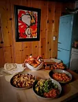 Sundog Cottage - Clean & Cozy - EV - Walk to Food & Beach - Fenced Yard for Dog